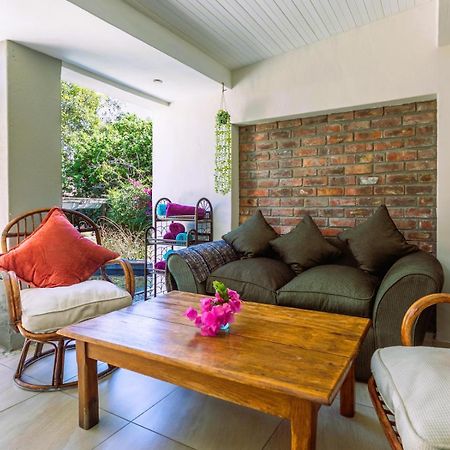 Absolute Bosch Guest House Stellenbosch Exterior photo